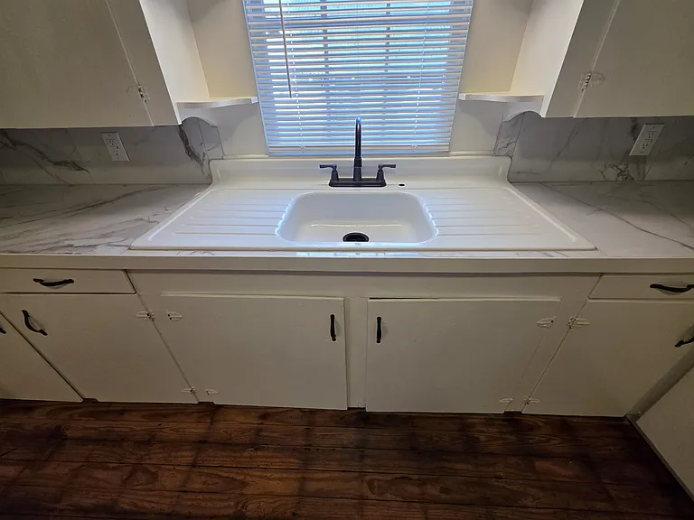 Original farmhouse sink