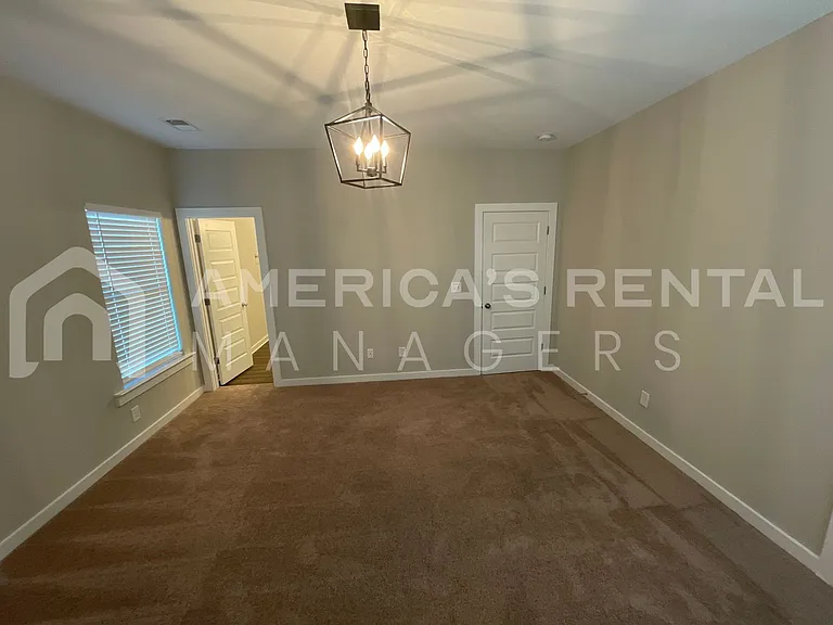 84 Victor Dr — Photo 12