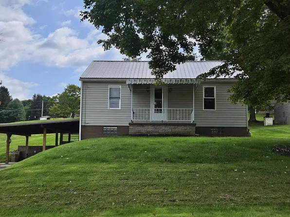 105 Giron St, Leechburg, PA 15656