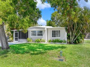 3 Sonderhen Dr, Naples, FL 34114