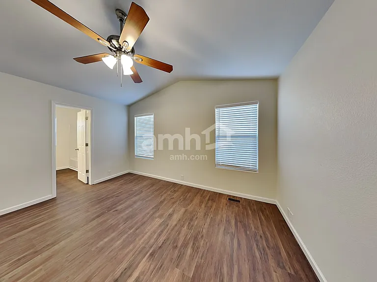 8444 Sunbow Ct — Photo 9
