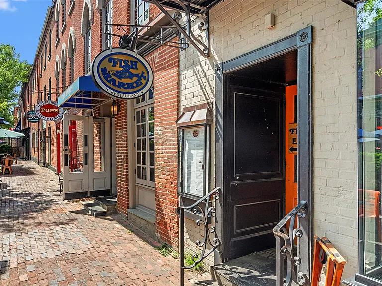406 N Payne St — Photo 14