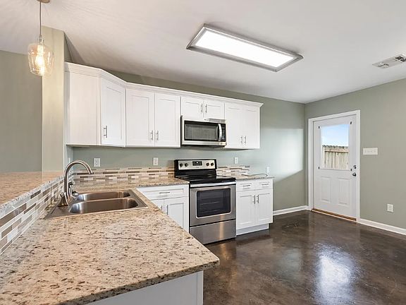 4th image of 1619 Dehart Dr