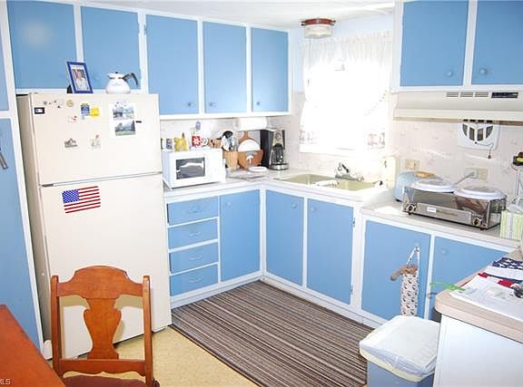 2nd image of 20591 Garden Dr