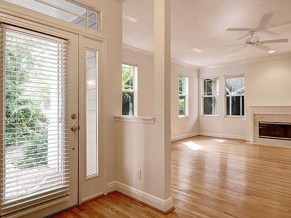 3rd image of 2899 Bayshore Trails Dr