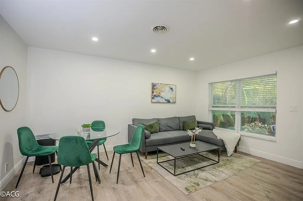 2 bed, 1.0 bath, 1738 sqft, $2,500 — Photo 1