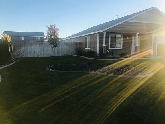 3rd image of 5516 Topeka Dr