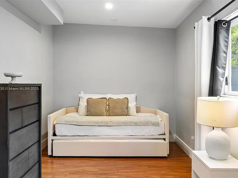 1651 SW 13th Ave — Photo 56