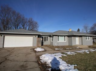 4193 Ardmore Ave, Rockford, IL 61102