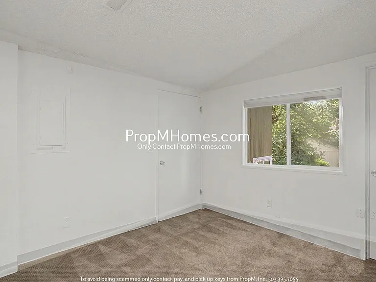 950 Lake Front Rd — Photo 16