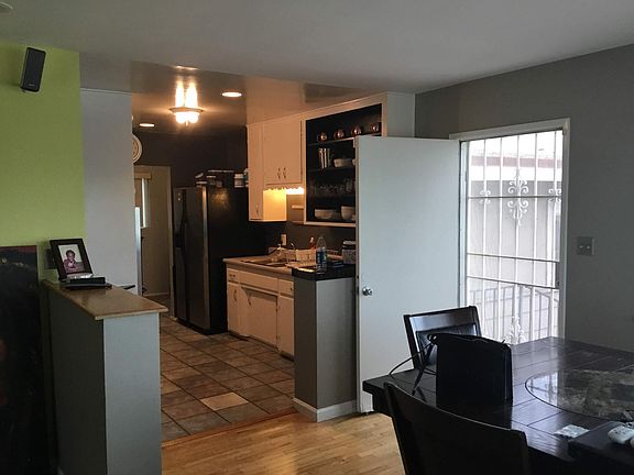 4th image of 2125 Oriole St