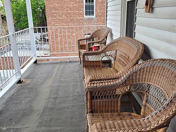 3rd image of 2430 Esplanade Ave #2