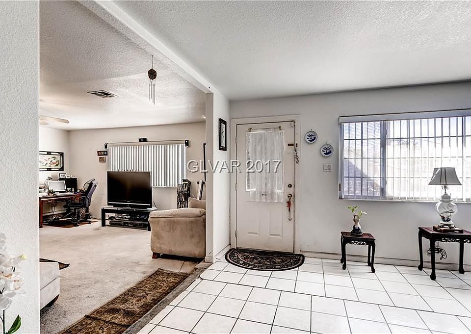 1st image of 213 Zia St
