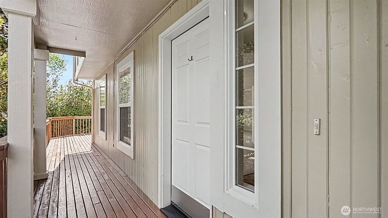 3rd image of 12916 NE 203rd Ct