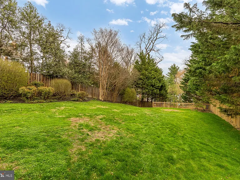 5001 Overlea Ct — Photo 43