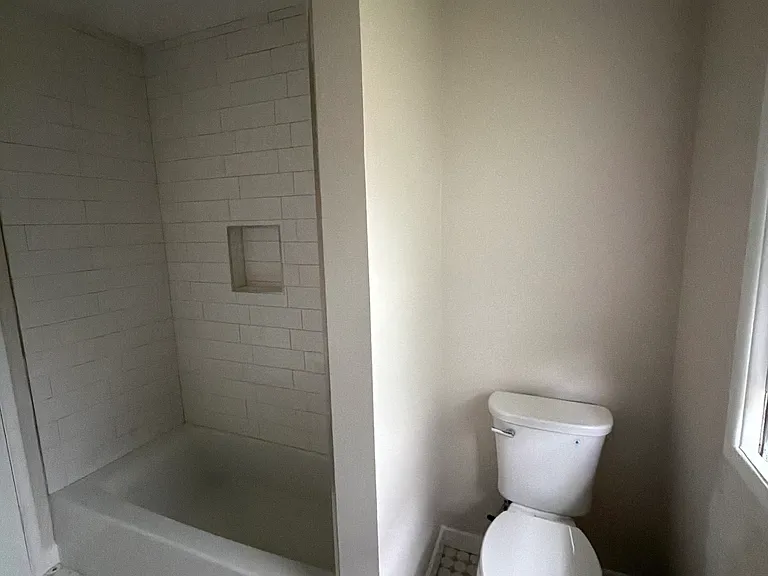 438 NE 66th Ave — Photo 12