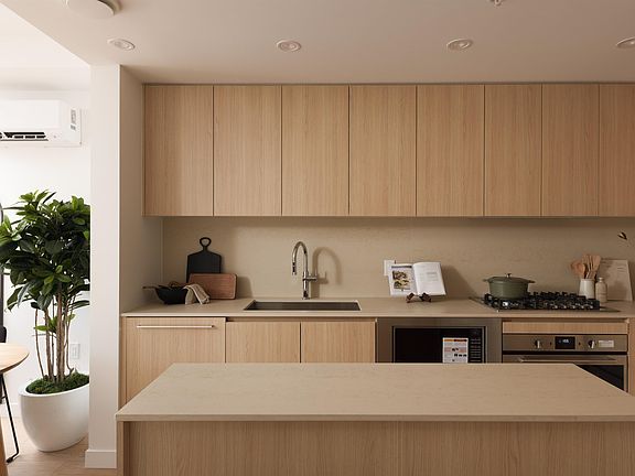 5th image of 2830 Nanaimo St #233