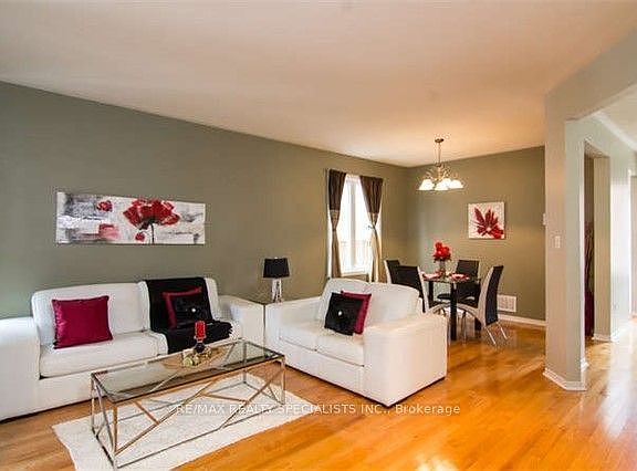 2nd image of 10 Treepark St