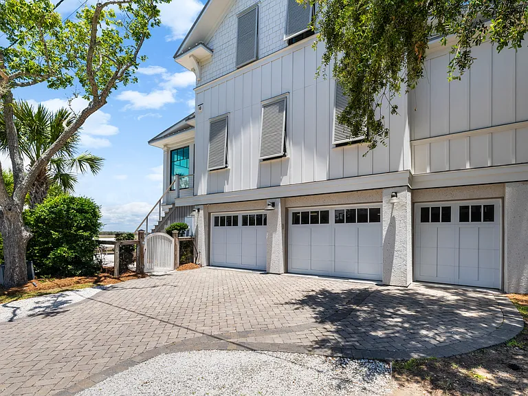 1802 Back St — Photo 46