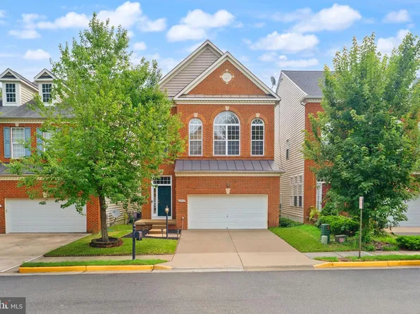 8352 Middle Ruddings Dr, Lorton, VA 22079