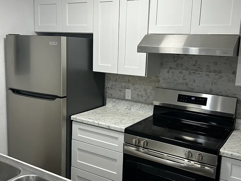 Oak Forest Dr — Photo 4