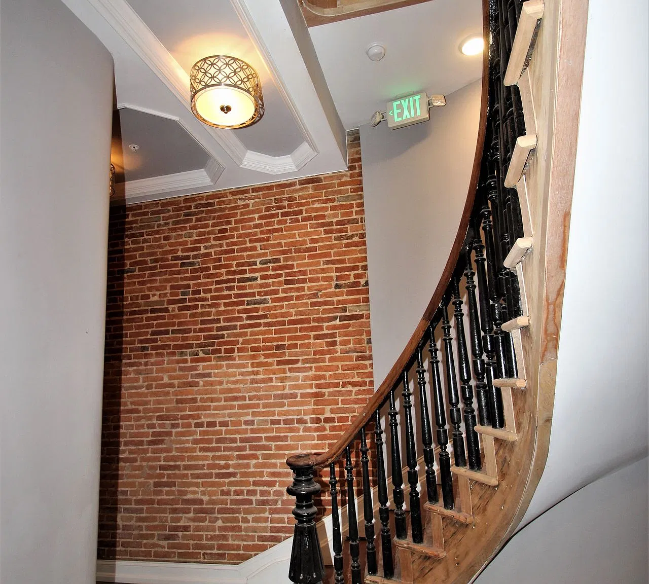 1017 St Paul Street — Photo 3