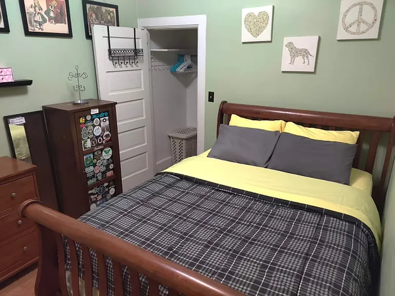 BEDROOM 1