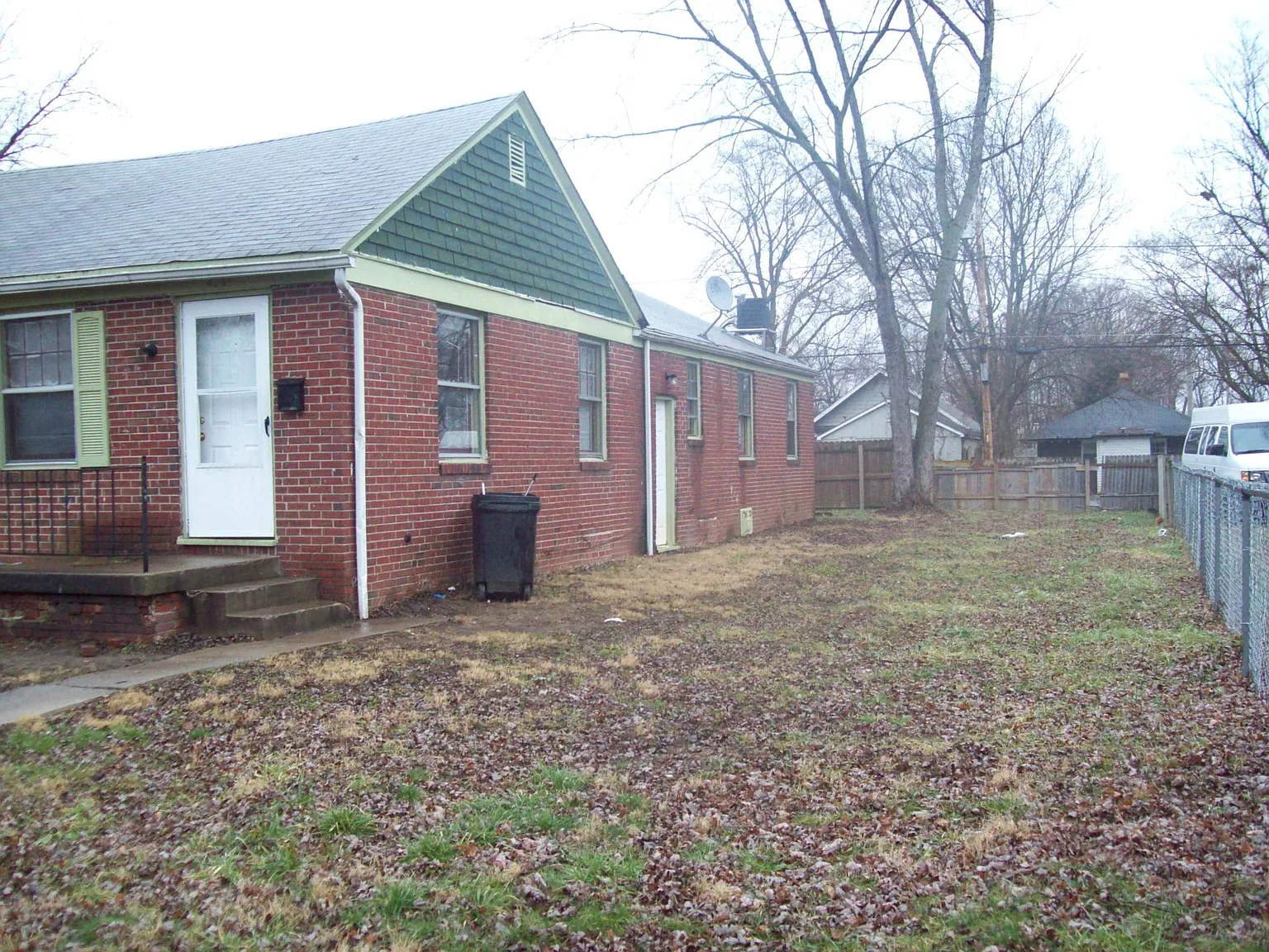 4255 Crittenden Ave photo 1