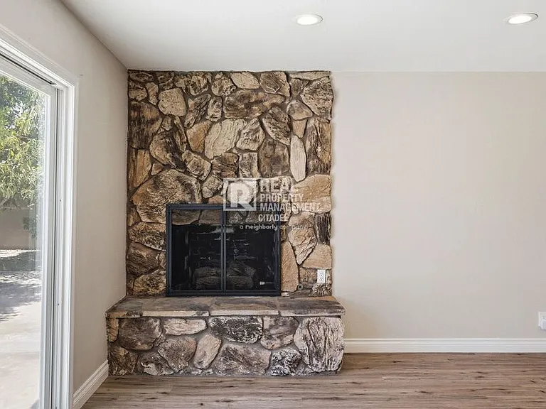 5082 Edinger Ave — Photo 23