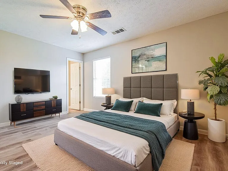 6149 Raleigh Oaks Ct — Photo 12