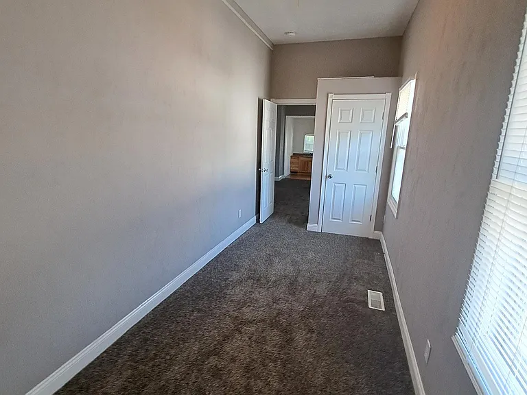 610 W Cedar St #4 — Photo 2