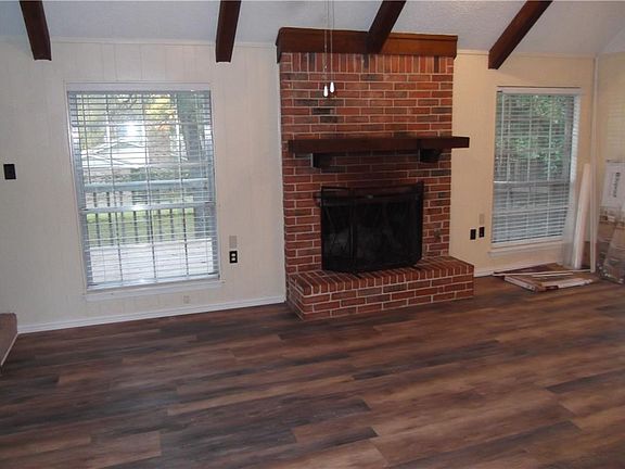 4th image of 2206 Barton Hills Dr