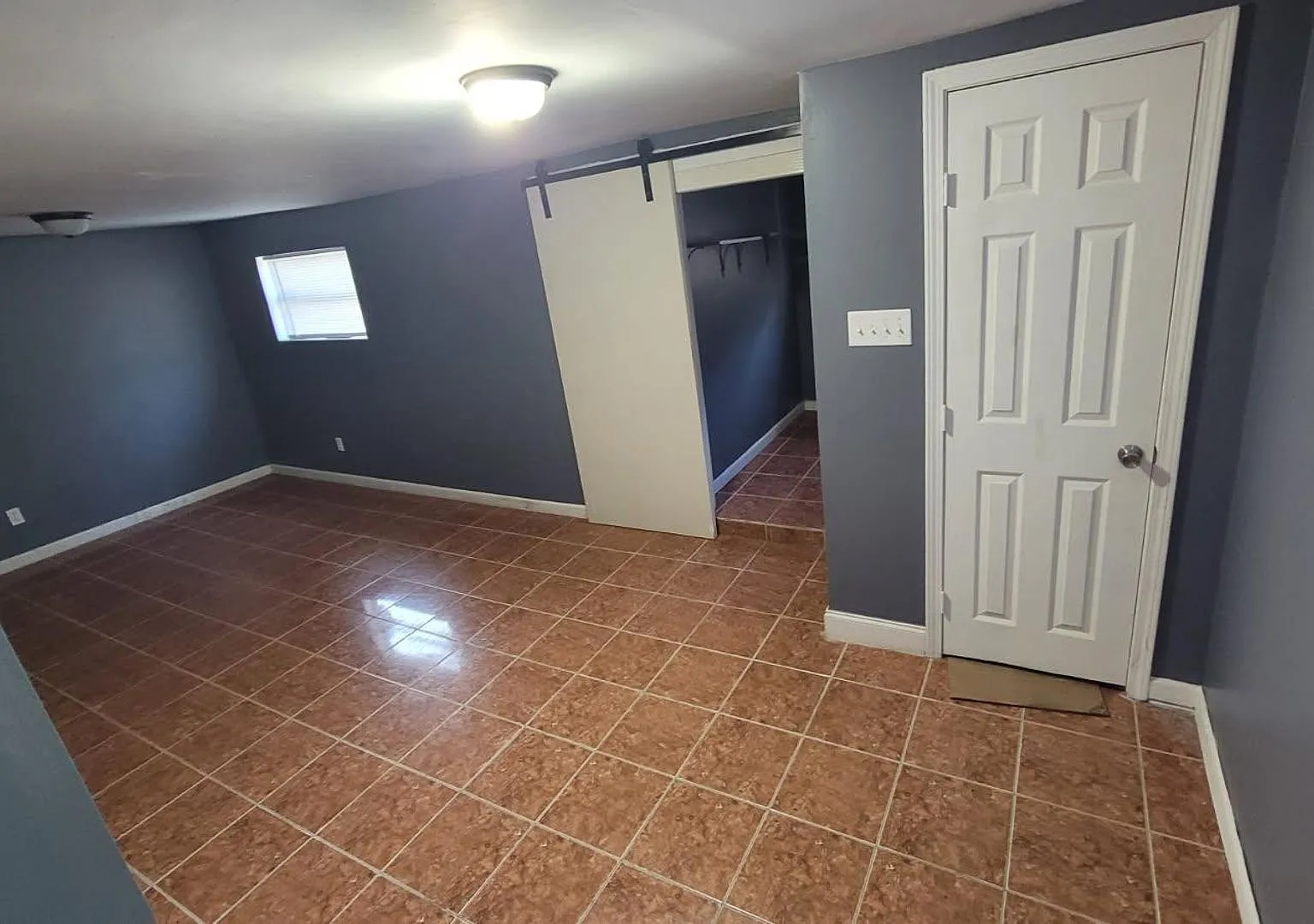 4 Bedroom Single Family Home — Photo 2