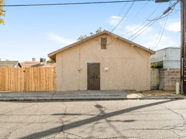 1330 N Abby St, Fresno, CA 93703