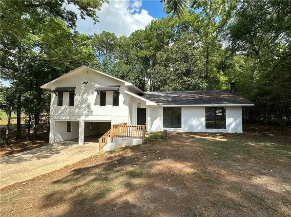 998 Stones Way Dr, Pineville, LA 71360