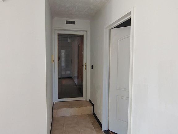 4th image of 4321 Stone Mountain Rd