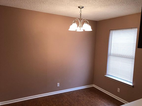 5th image of 3701 Robinhood Dr APT 13B