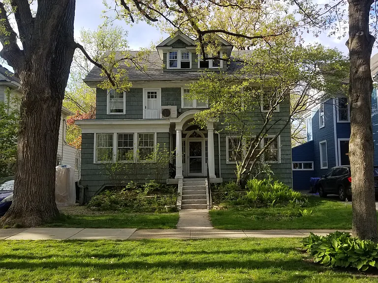 246 Maple Ave — Photo 1