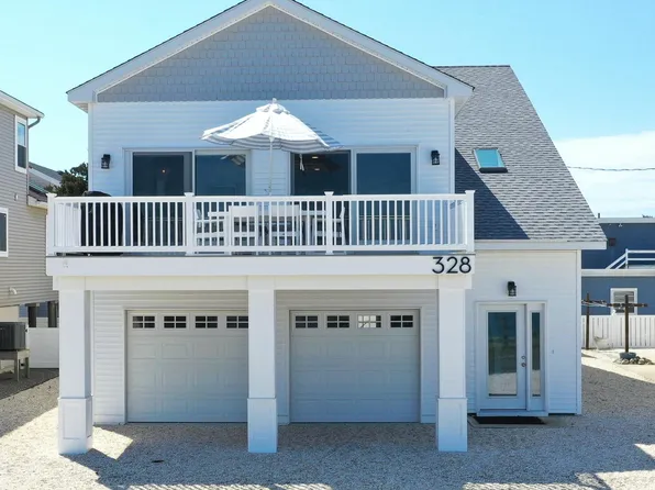 328 13th St, Beach Haven, NJ 08008