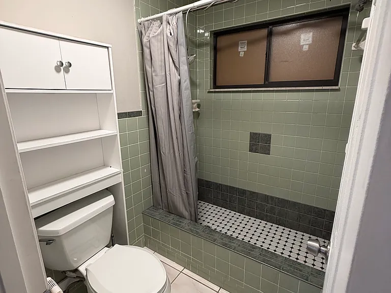 1404 Paula Dr — Photo 10