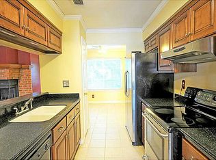 622 Nottaway Dr, Chesapeake, VA 23320