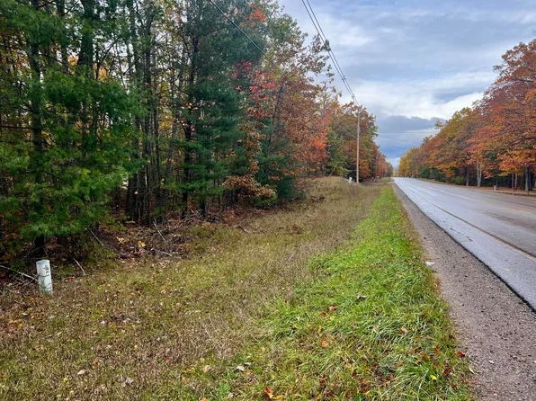 2534 E Mullett Lake Rd, Indian River, MI 49749