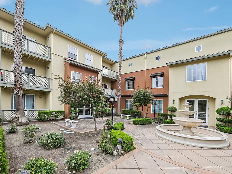 Gadberry Court — Photo 13