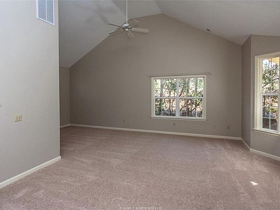 3rd image of 69 Monticello Dr