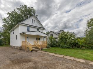 2175 Seneca Rd, Lawtons, NY 14091