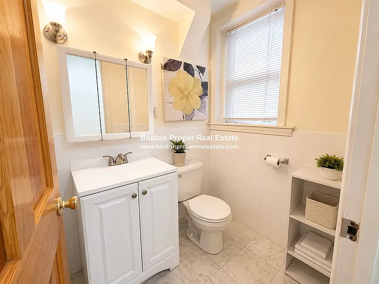 1406 Beacon St #7 — Photo 15
