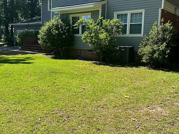 3rd image of 901 SE Greenville Blvd