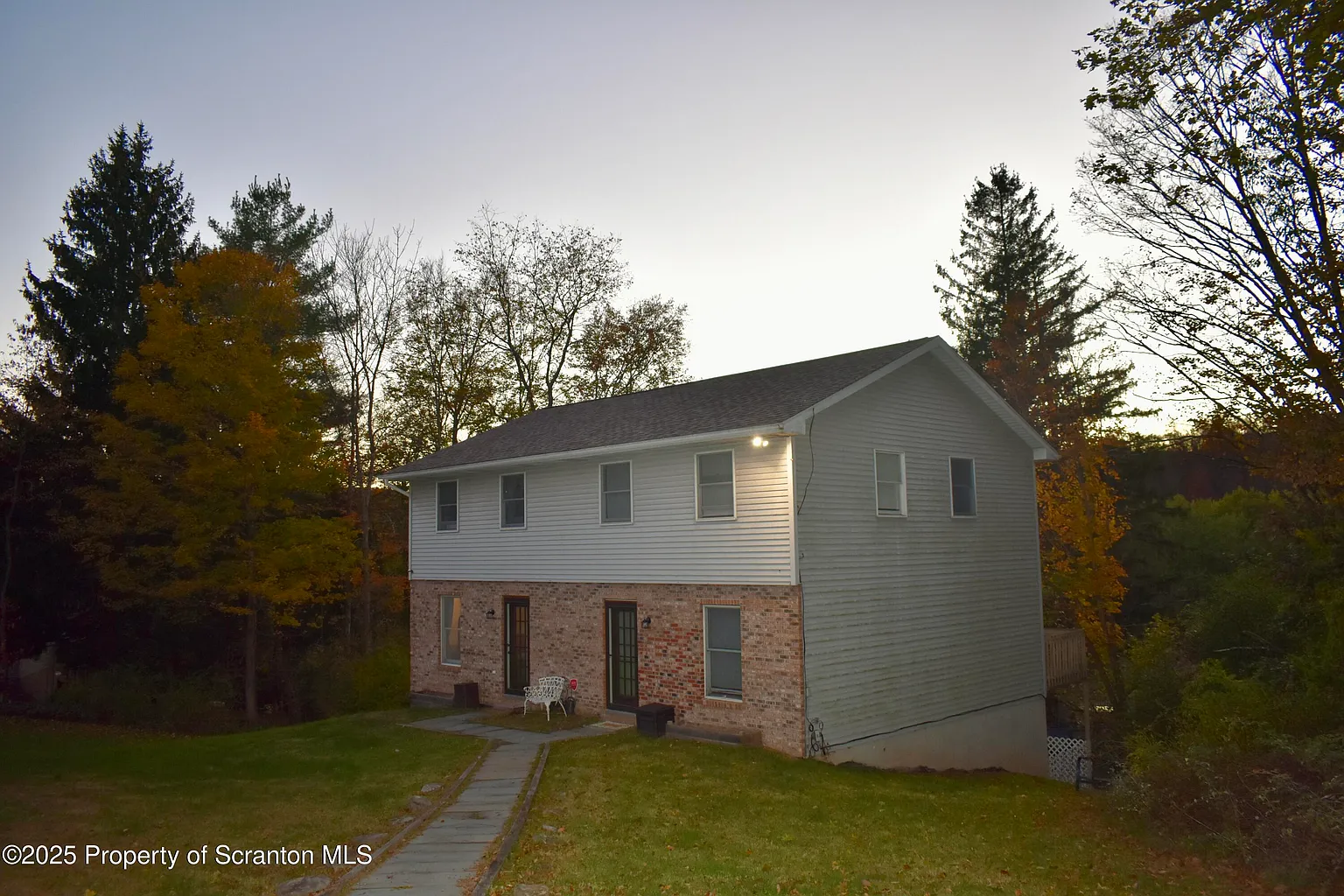105-107 Garney St photo 1