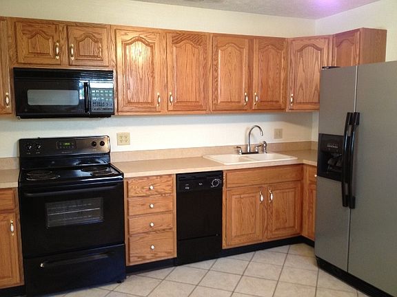 4th image of 71 Marchmont Dr
