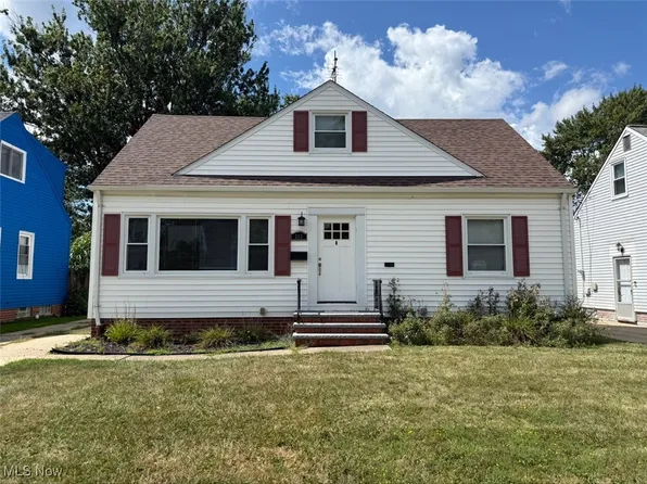 362 High Tee St, Willowick, OH 44095